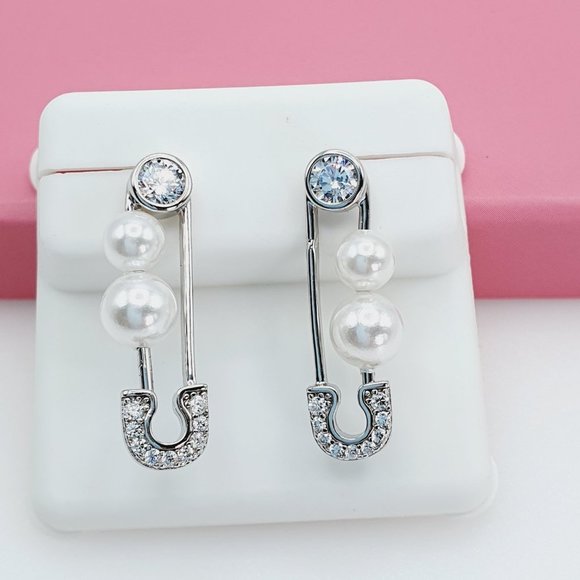 - "925 Sterling Silver Cubic Zirconia Earrings, U19254703 - Picture 4 of 11